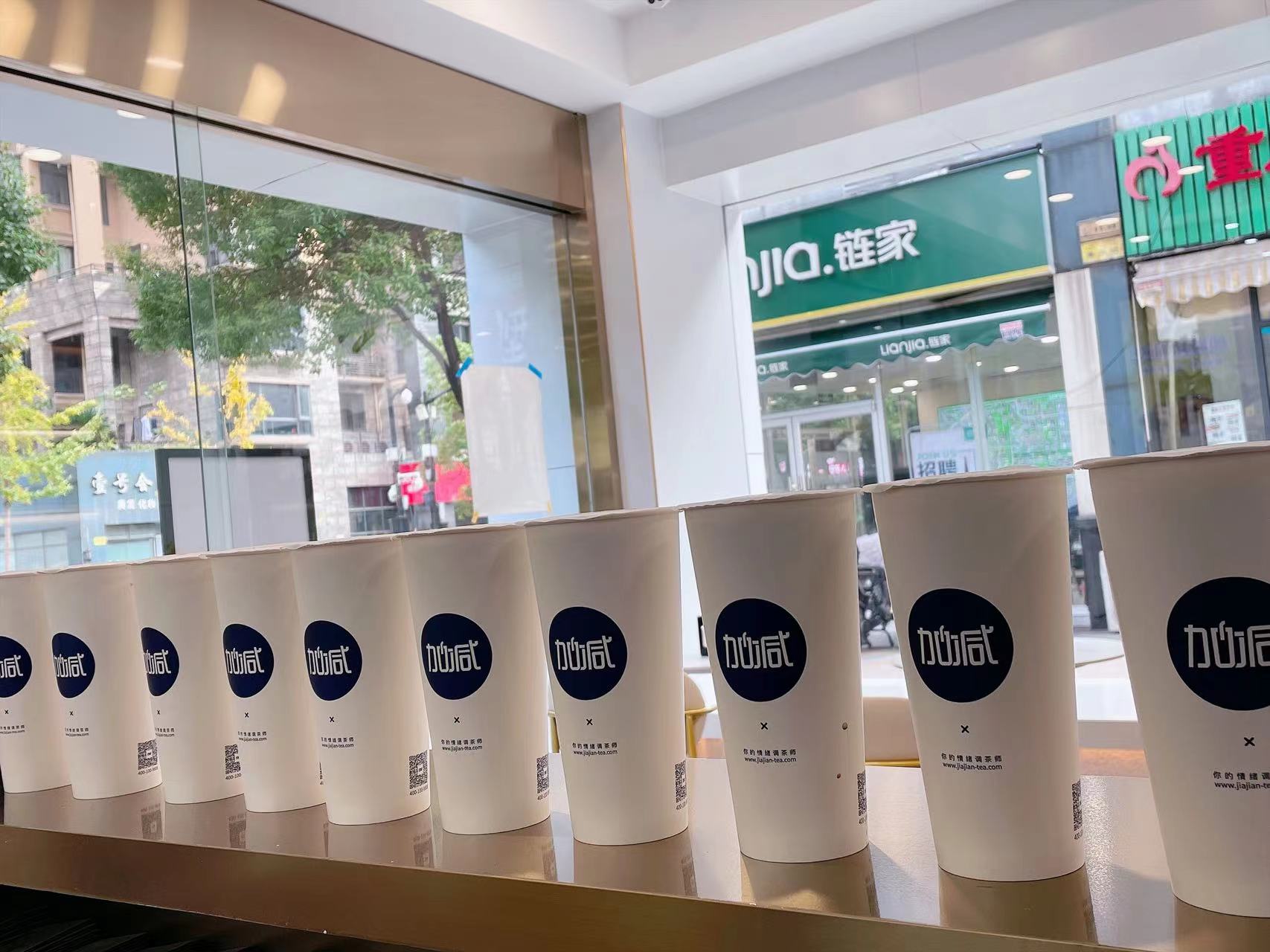 Ag亚洲集团茶饮：涉足奶茶行业为什么大部分人选择加盟
